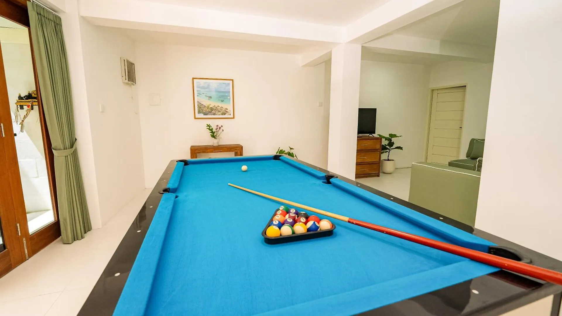 Spacious 3 Bedroom Villa With Private Pool And Billiards Seminyak  0*, Seminyak (Bali) Indonesia