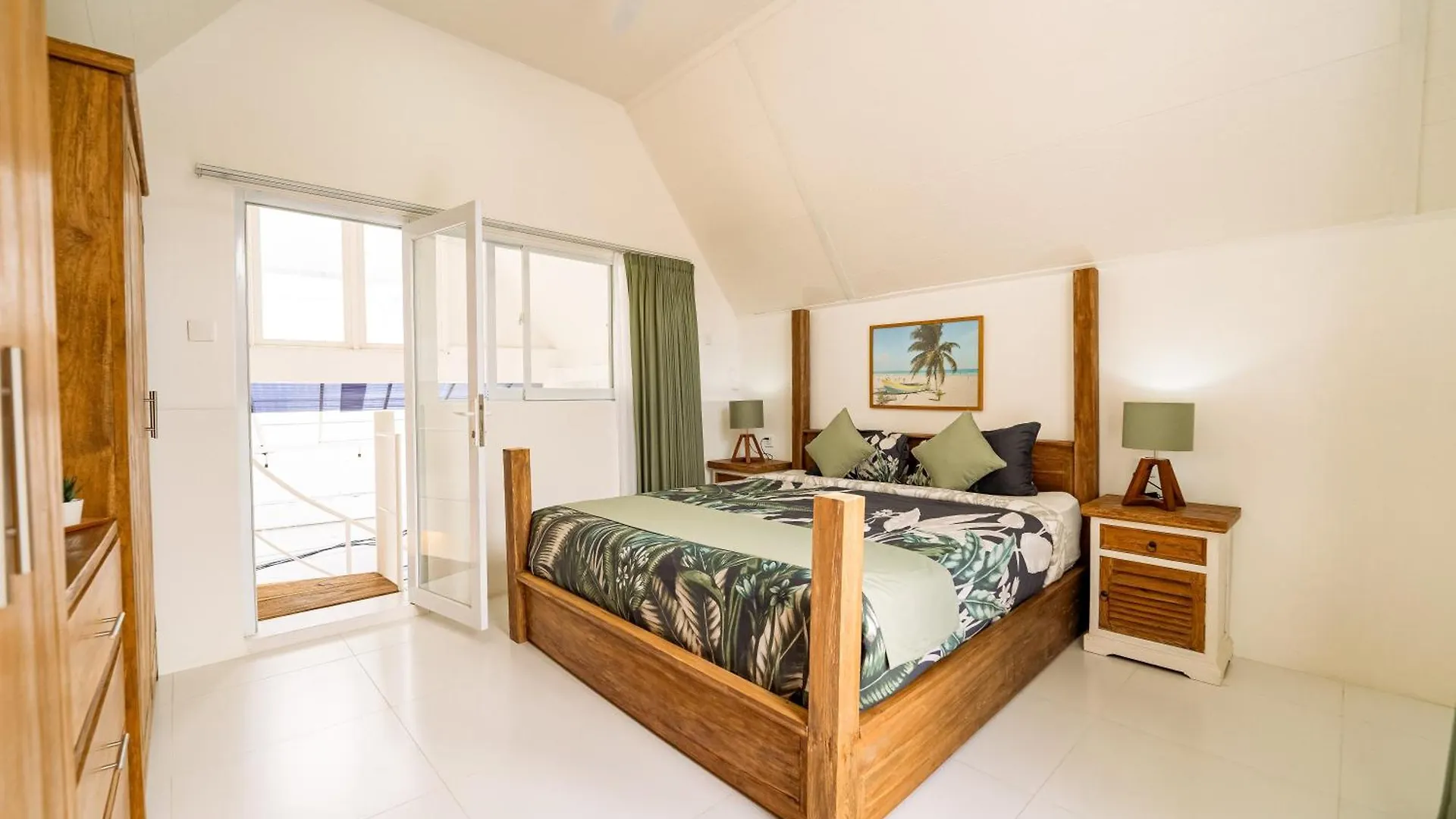Spacious 3 Bedroom Villa With Private Pool And Billiards Seminyak  Indonesia