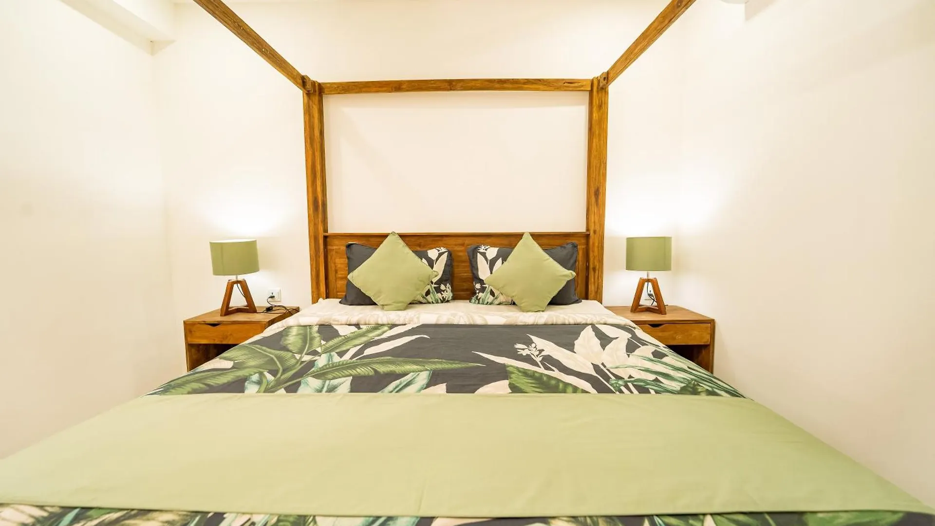 Spacious 3 Bedroom Villa With Private Pool And Billiards Seminyak