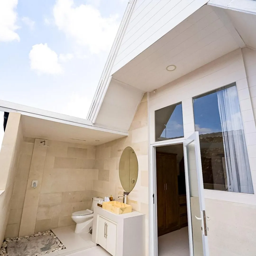 Spacious 3 Bedroom Villa With Private Pool And Billiards Seminyak   Seminyak (Bali)